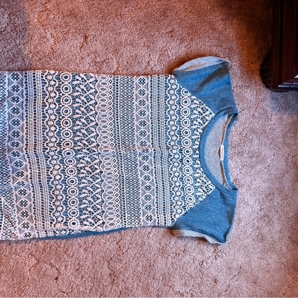 12 Pm By Mon Ami Blue and White Short Sleeve Top